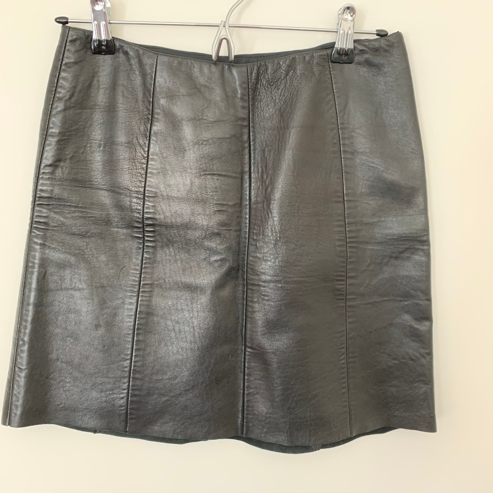 Like New Club Monaco Black Leather Skirt Sz 0
